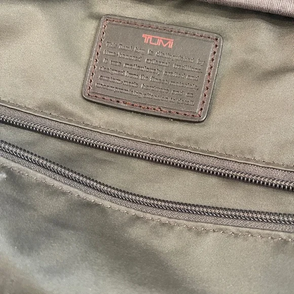 TUMI Linden 3-1 expandable briefcase bag - Picture 3 of 11